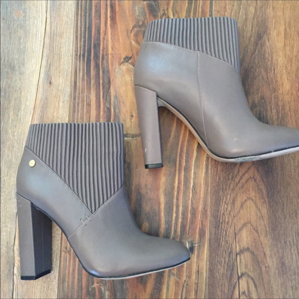 Calvin Klein Booties! 👠